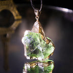 Fijne Moldaviet Ketting – Groene Moldaviet Hanger, Handgemaakt met Verstelbare Ketting – Zahara Lyra