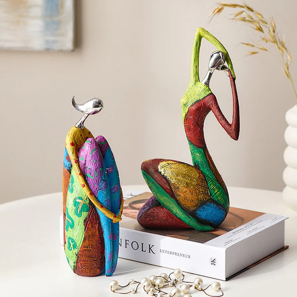 Abstract Vrouwenbeeldje van Duurzame Hars in Levendige Kleuren – Handgemaakt Kunstwerk voor Modern Interieur