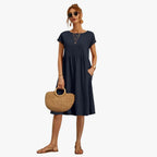 Amore | Dames Loszittende Midi Zomerjurk met Korte Mouwen en Zakken Marineblauw