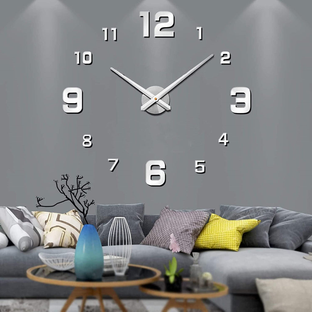 Grote 3D Wandklok met Stil Uurwerk en Driedimensionaal Ontwerp voor Modern Interieur Genummerd - Zilver
