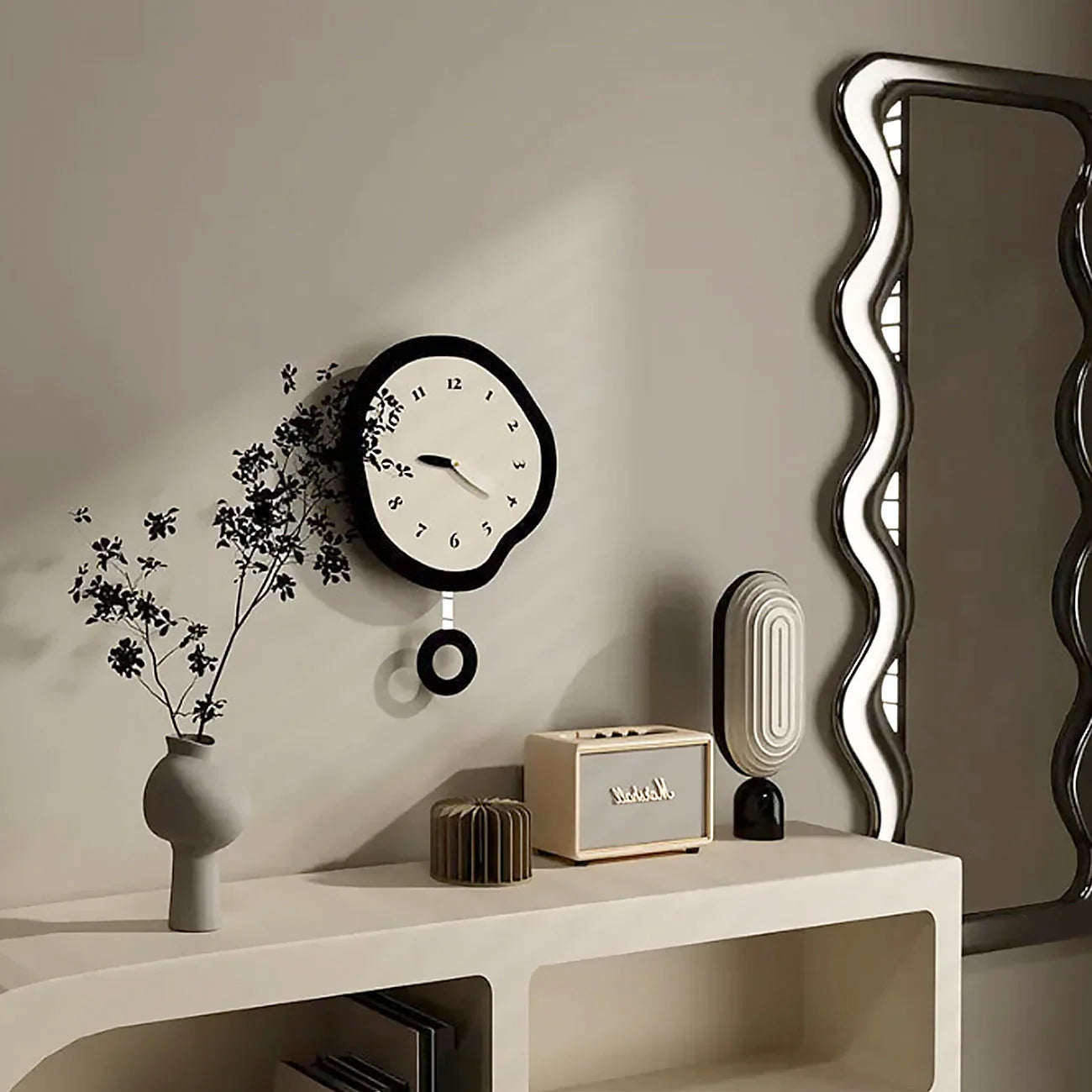 Moderne Grote Wandklok met Abstract Ontwerp en Stil Kwartsmechanisme – Uniek Sculpted Design voor Interieur