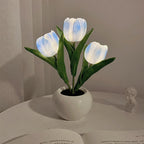 Tulp Nachtlampje – LED Tulpen Lamp, Bloemenlamp met 3 of 6 Tulpen, Oplaadbaar of op Batterijen, Sfeerlamp – LumiTulip 3 Blauw