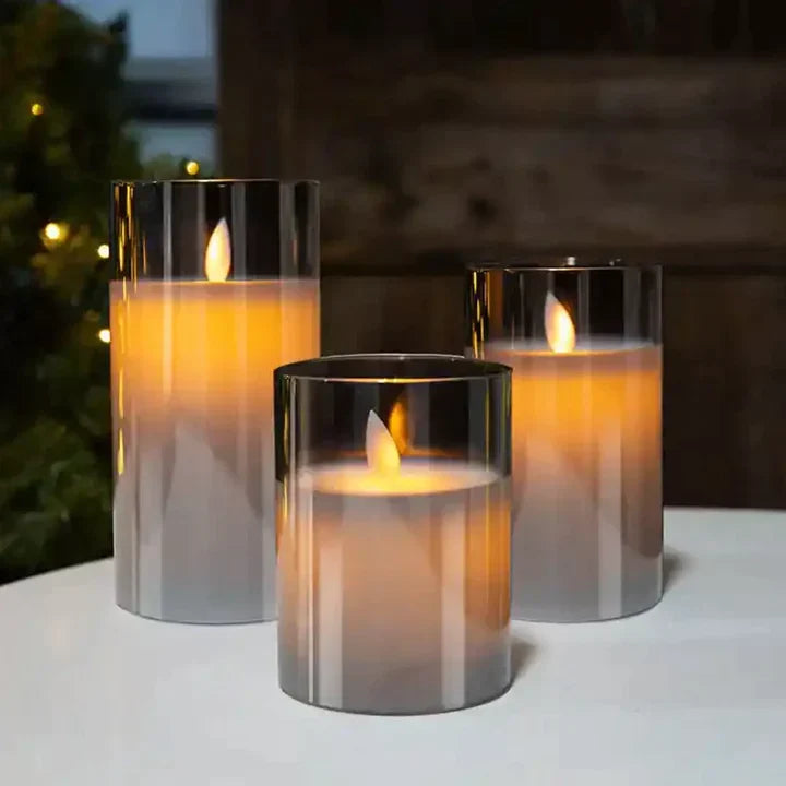 Vlamloze Kaarsenset – 3 LED Kaarsen met Afstandsbediening, Dimbaar, Sfeerverlichting in Amber, Grijs of Transparant – SerenityGlow